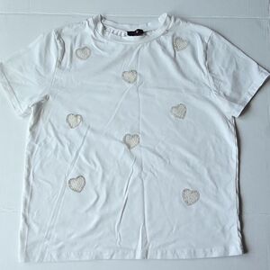 Twelve By Ontwelfth Rhinestone Heart Tee Scalloped Hem White Top Size M